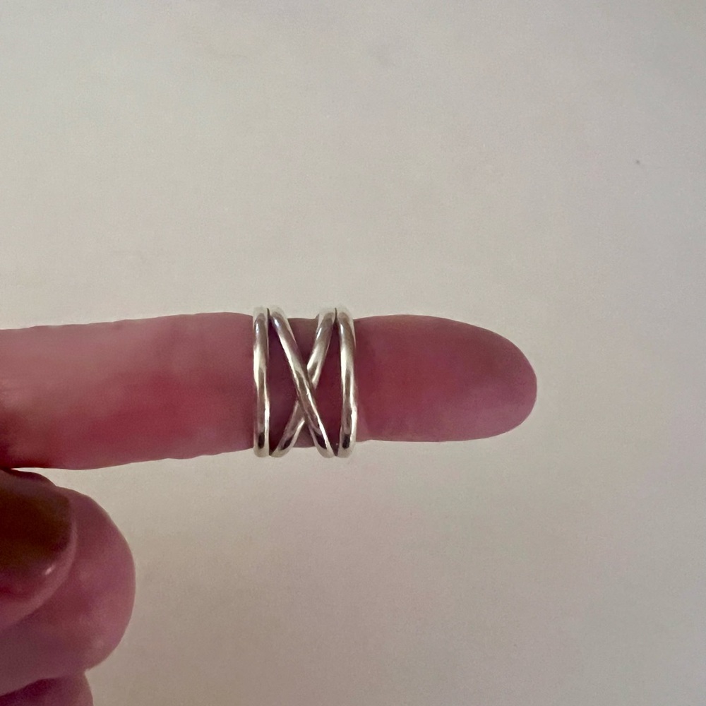 Kendra Scott sterling silver ring